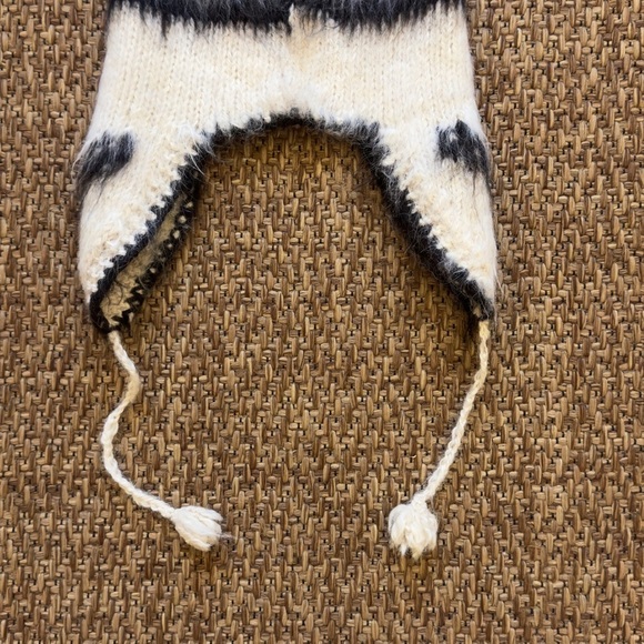 Handmade Andean Chullo Alpaca Wool - Picture 3 of 8